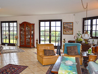 Pfeffingen -             Einfamilienhaus 7.5 Zimmer