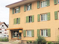 Eiken -             Mehrfamilienhaus 15.0 Zimmer