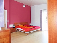 Tolochenaz -             Mittelhaus 9 Zimmer