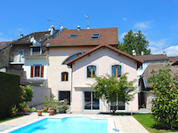 Agence immobilière Divonne-les-Bains - TissoT Immobilier : Maison 10.5 pièces