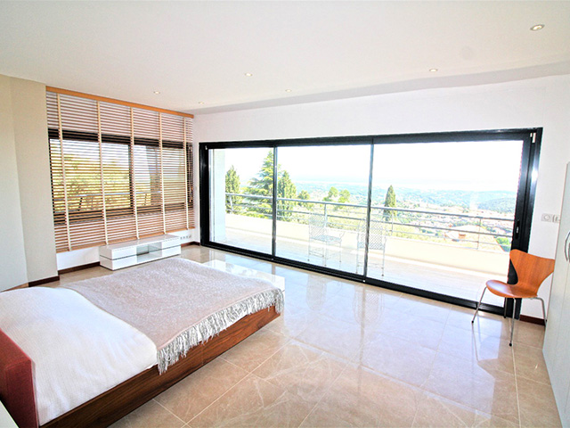 Vence 06140 PROVENCE-ALPES-COTE D'AZUR - Villa 7.0 rooms - TissoT Realestate