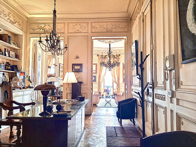 real estate - Bordeaux - Flat 6.0 rooms