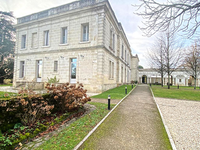 Haut de Floirac 33270 AQUITAINE-LIMOUSIN-POITOU-CHARENTES - Château  pièces - TissoT Immobilier