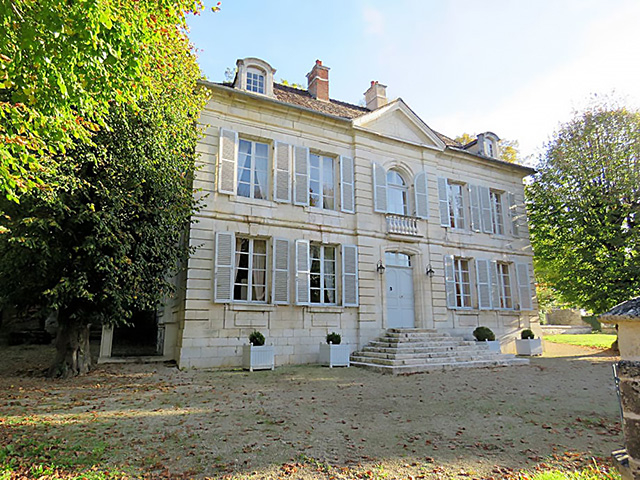 Mailly-le-Château -  Castle - Real estate sale France Apartment House Switzerland TissoT 