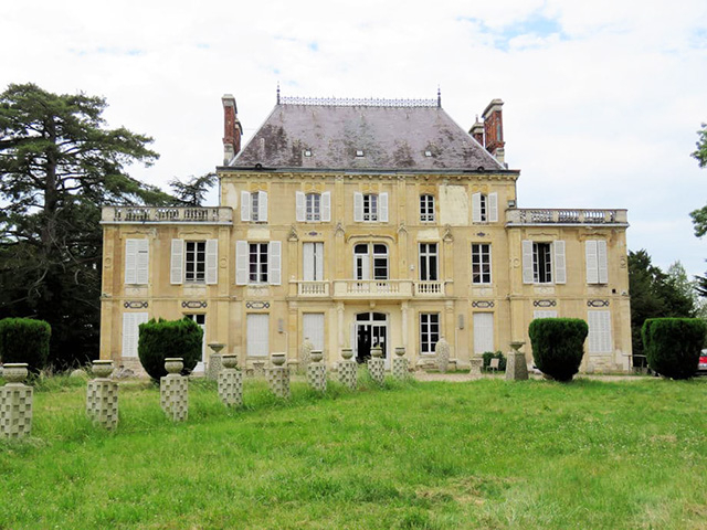 Nevers -  Castle - Real estate sale France TissoT Realestate International TissoT 