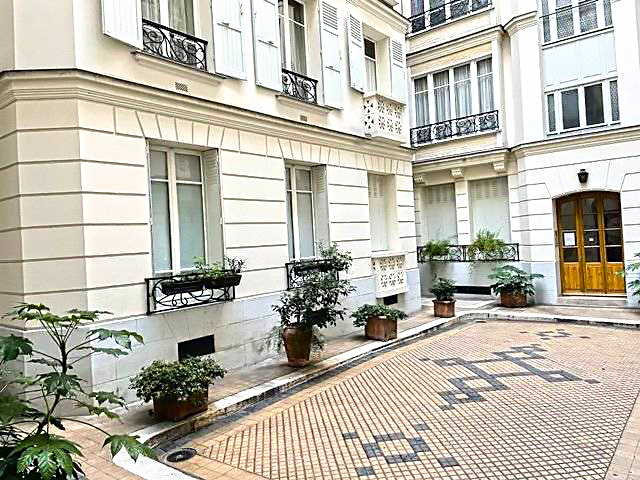 real estate - Paris - Appartement 6.0 rooms