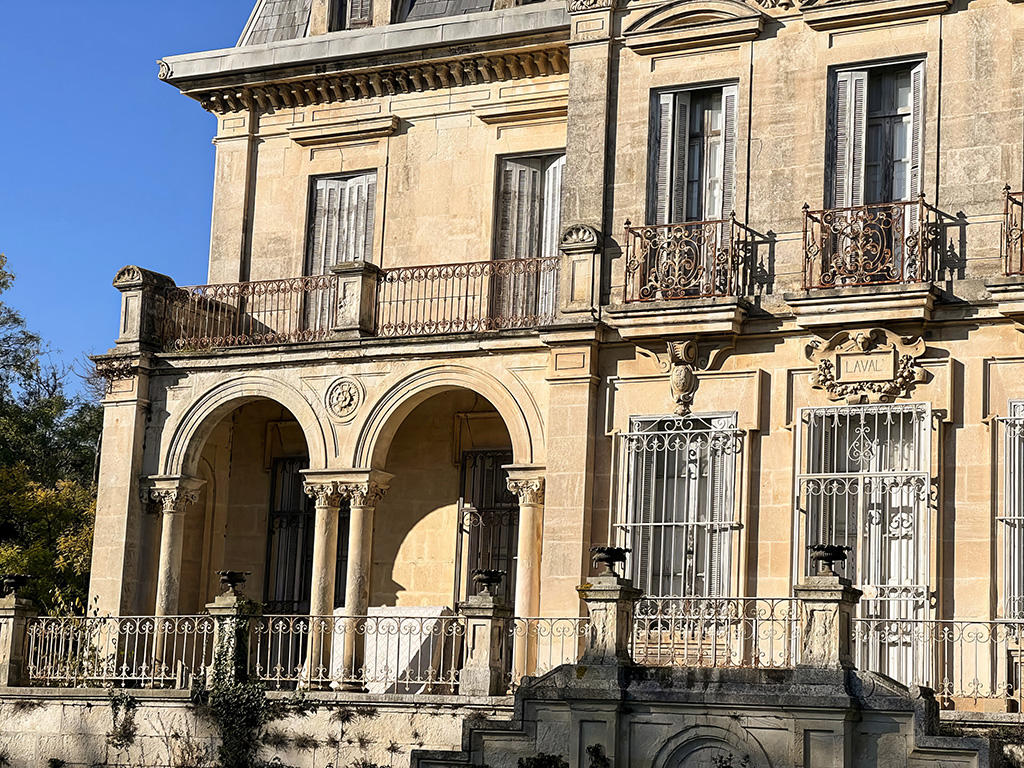 Bien immobilier - Nîmes - Château 22.0 pièces