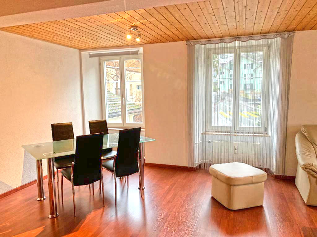 Luchsingen-Hätzingen - Flat 4.5 rooms - real estate purchase