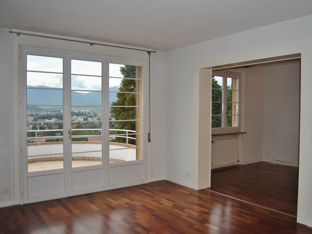 Yverdon-les-Bains ТиссоТ Недвижимость: двух уровненная квартира 5.5 комната
