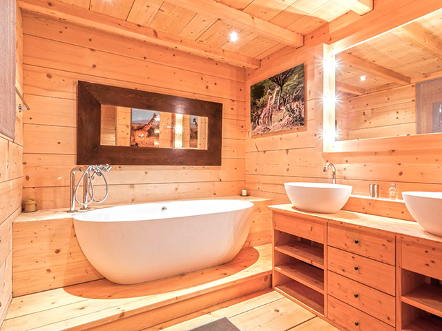 Crans-Montana TissoT Realestate : Chalet 7.5 rooms