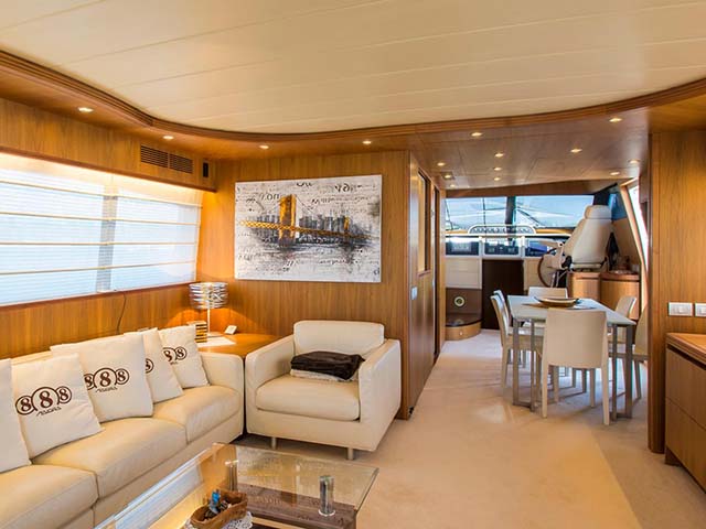 Yachts - TissoT Real Estate : Maiora 23S pièces