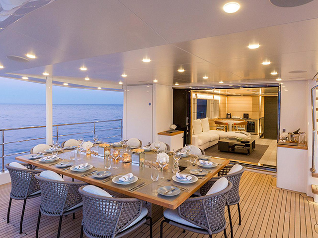 Yachts - TissoT Real Estate : Cantiere Delle Marche Nauta Air 108 pièces
