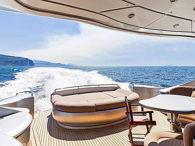 Yacht Pershing 88 TissoT Yachts Switzerland