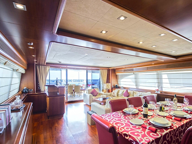 Yacht Ferretti Custom Line 97 TissoT Yachts Switzerland