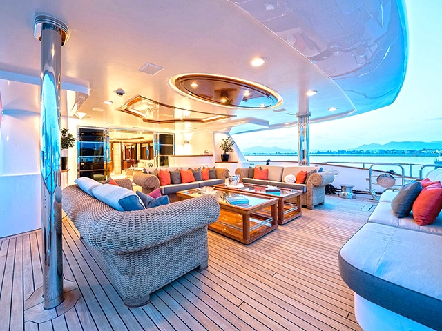 Yacht CRN Magnifica 43 TissoT Yachts Switzerland