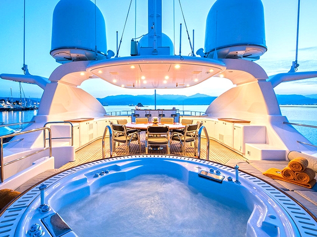 Yacht CRN Magnifica 43 TissoT Yachts Switzerland
