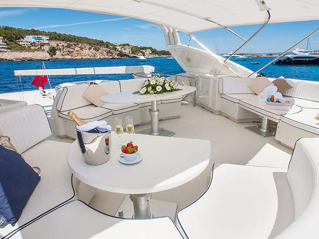 Yacht Mochi Craft 26 TissoT Yachts Switzerland
