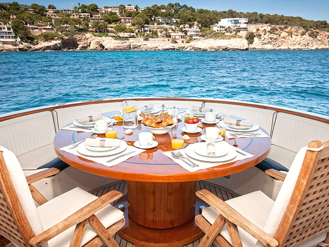 Yacht Mochi Craft 26 TissoT Yachts Switzerland