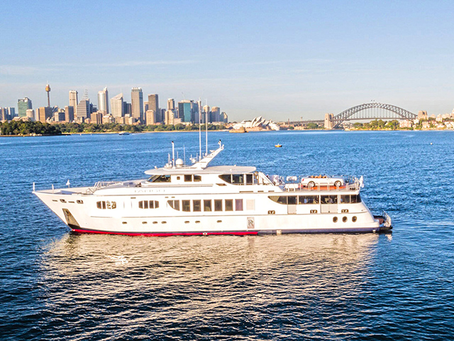 Yacht Austal 43 TissoT Yachts Switzerland