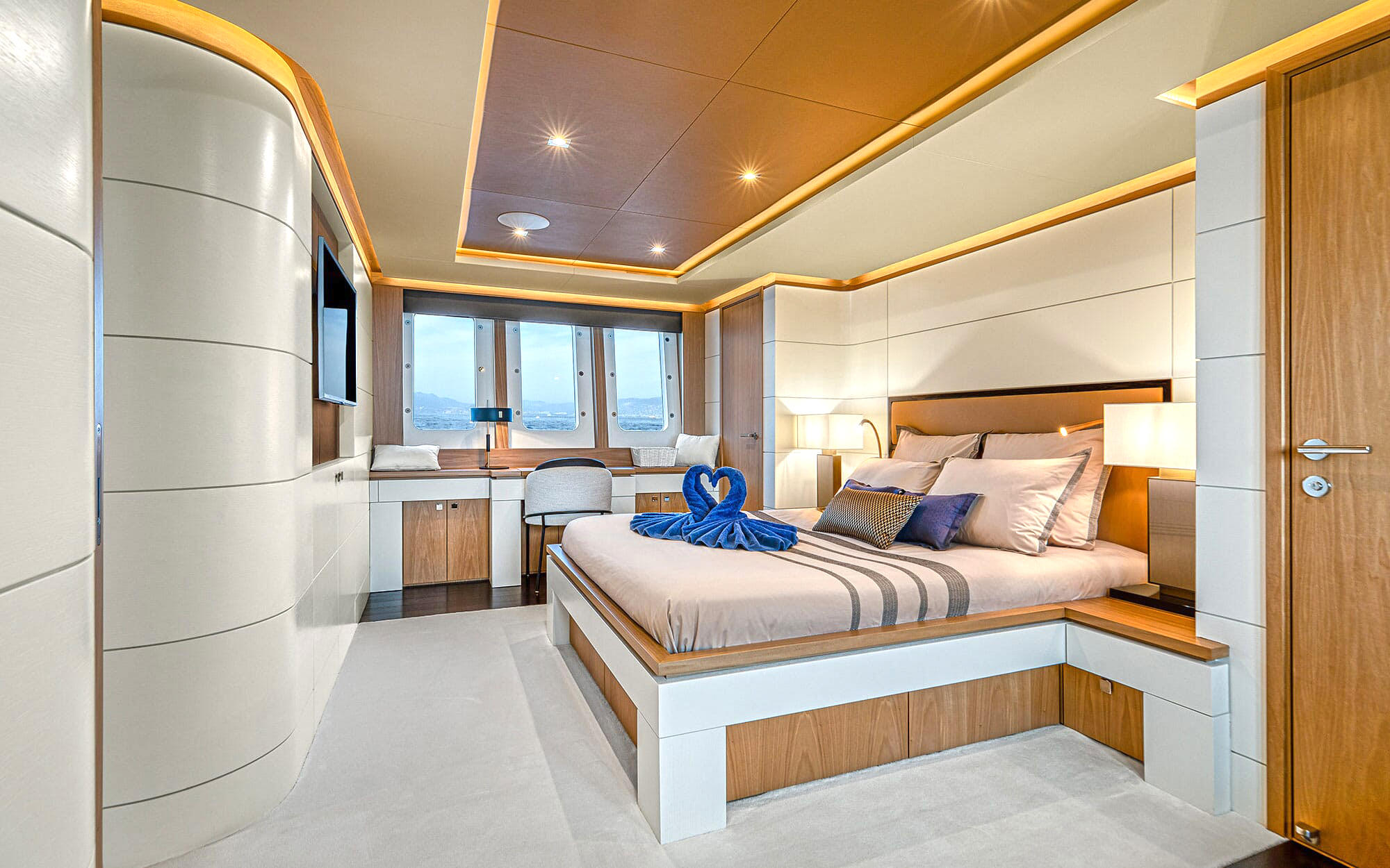 Yacht Couach 3700 Fly 7 TissoT Yachts Switzerland