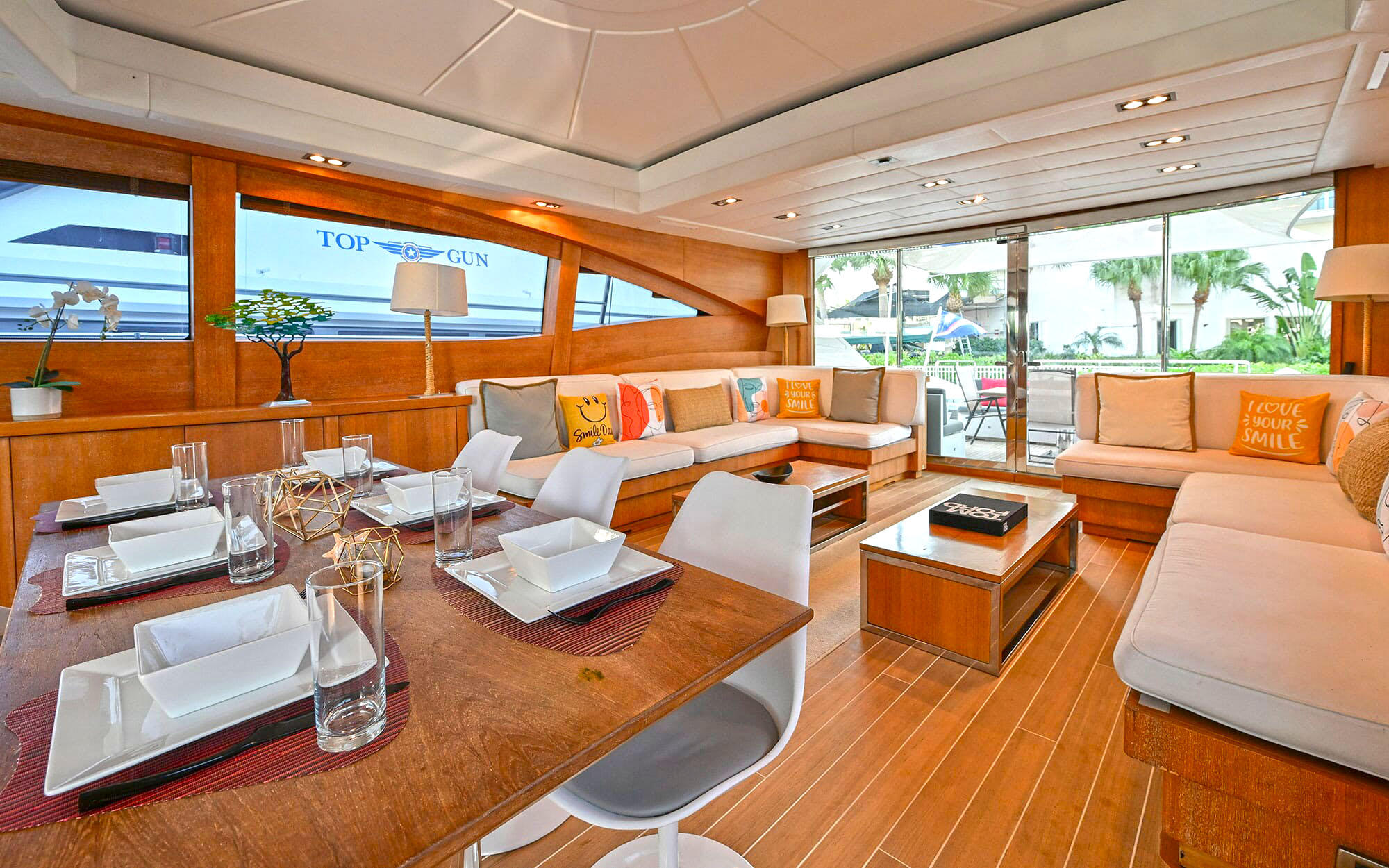 Yacht Mangusta - Overmarine 92 TissoT Yachts Switzerland