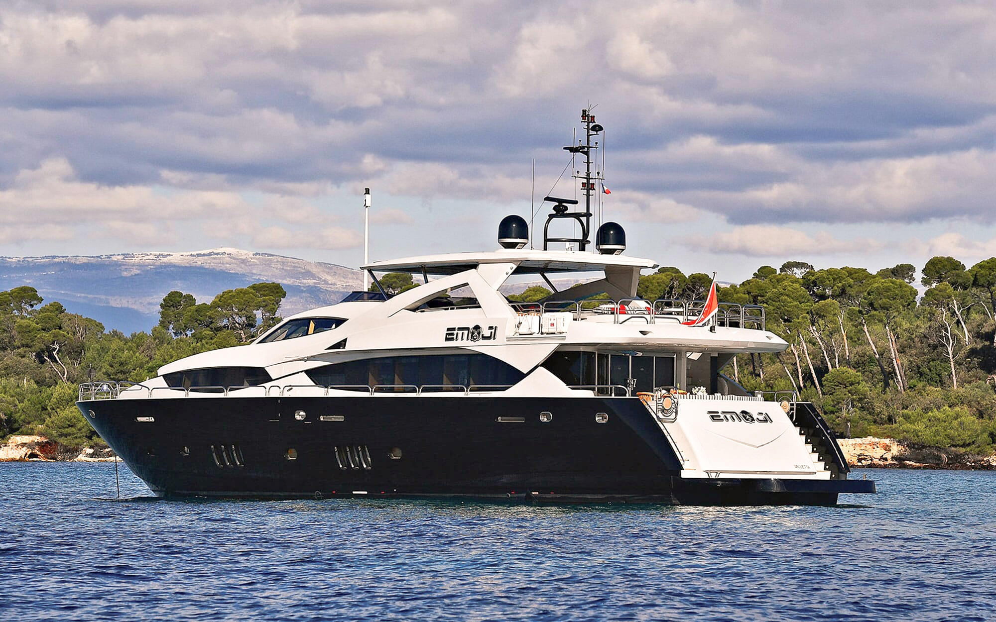 Yacht Sunseeker 34 TissoT Yachts Switzerland