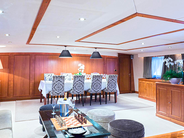 Yacht SNCB Custom Tissot Yachts International