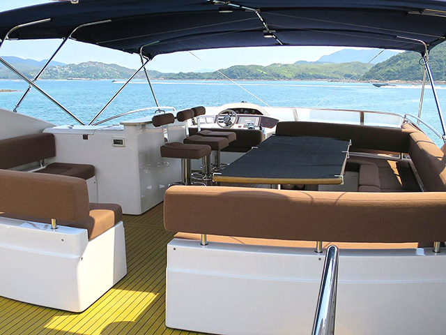 Yacht Sunseeker Sunseeker 90 TissoT Yachts Suisse