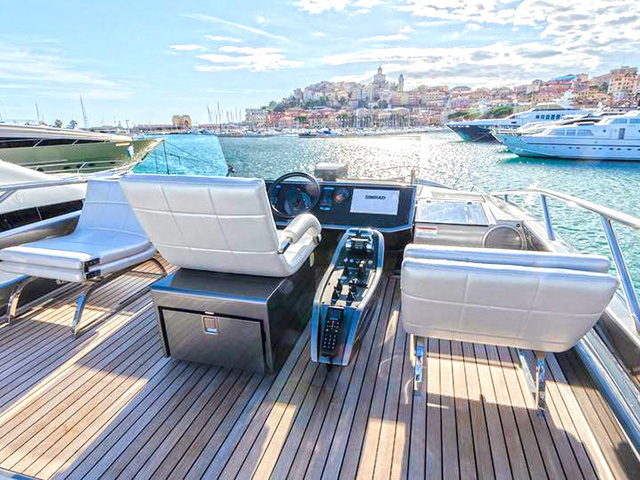 Yacht Pershing Pershing 82 VHP Buy Rent Real Estate Swiss