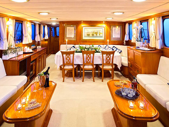 Yacht Halkitis Urania Custom Tissot Jachten International