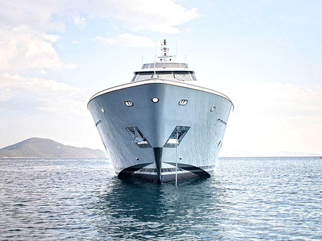 Yacht Couach Guy TissoT Yachts Switzerland