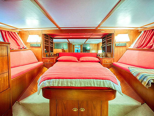Yacht Hall Russell Walanka TissoT Yachts Switzerland