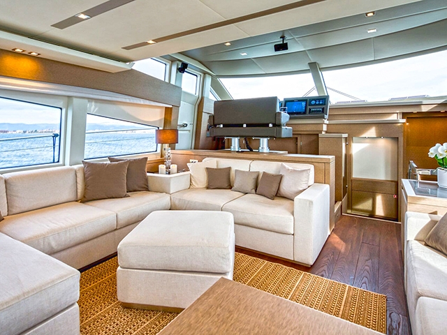 Yacht Prestige 750 TissoT Yachts Switzerland
