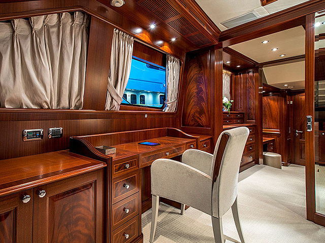 Yacht Benetti Classic 120 TissoT Yachts Switzerland