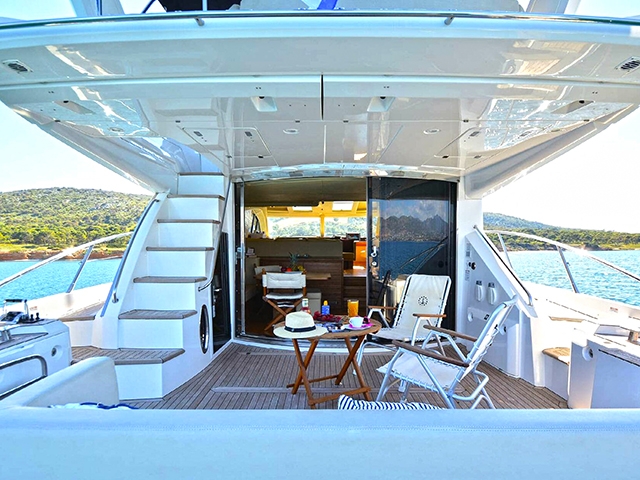 Yacht Sealine T60 Aura TissoT Yachts Switzerland