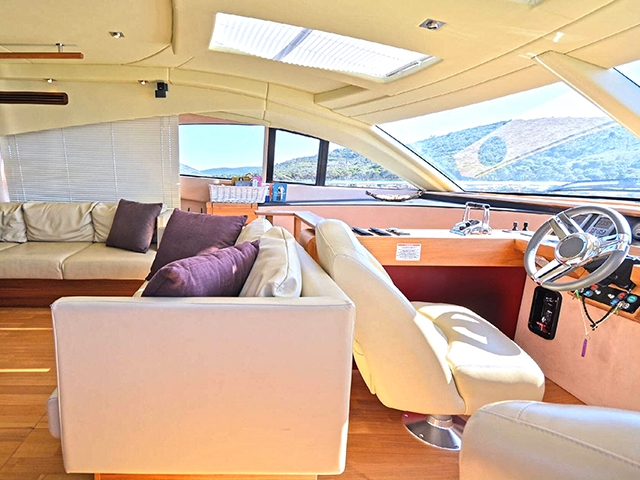 Yacht Sealine T60 Aura TissoT Yachts Switzerland