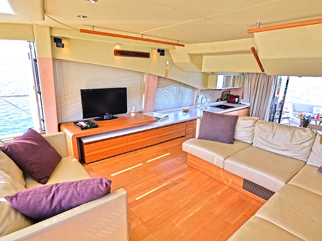 Yacht Sealine T60 Aura TissoT Yachts Switzerland