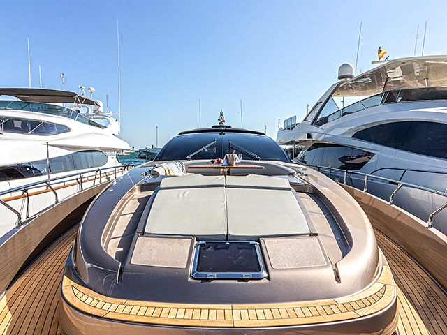 Yacht Riva 88' Domino Super TissoT Yachts Suisse