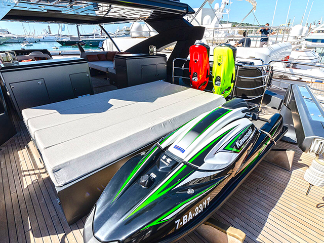 Yacht Sunseeker 28 TissoT Yachts Switzerland