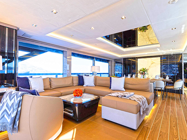 Yacht Overmarine Mangusta GranSport 33 TissoT Yachts Switzerland