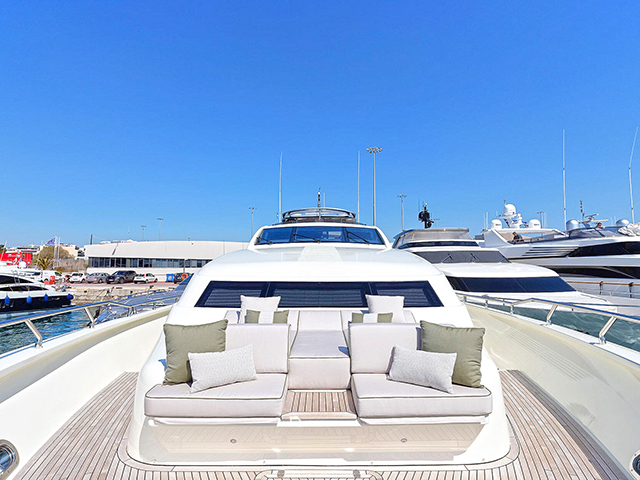 Yacht Couach Custom TissoT Yachts Switzerland