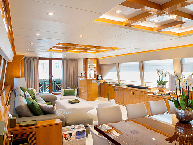 Yacht Couach Custom TissoT Yachts Switzerland