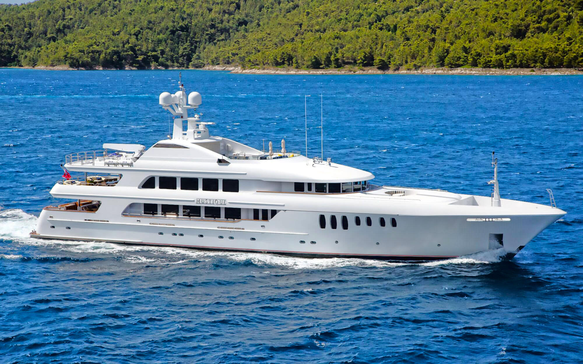 Yacht Trinity Yachts Trinity 180 TissoT Yachts Switzerland