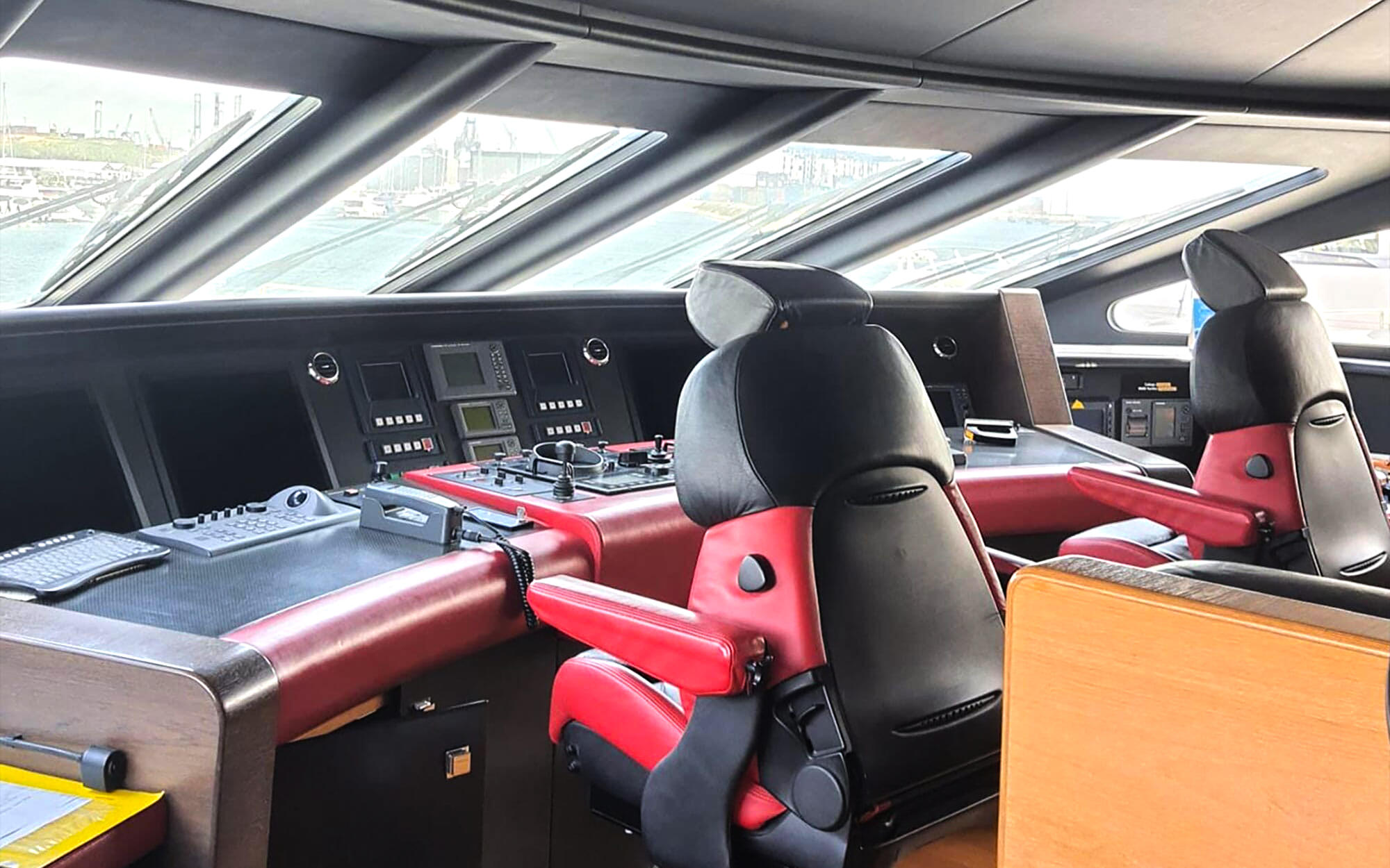 Yacht Heesen 4400 TissoT Yachts Switzerland