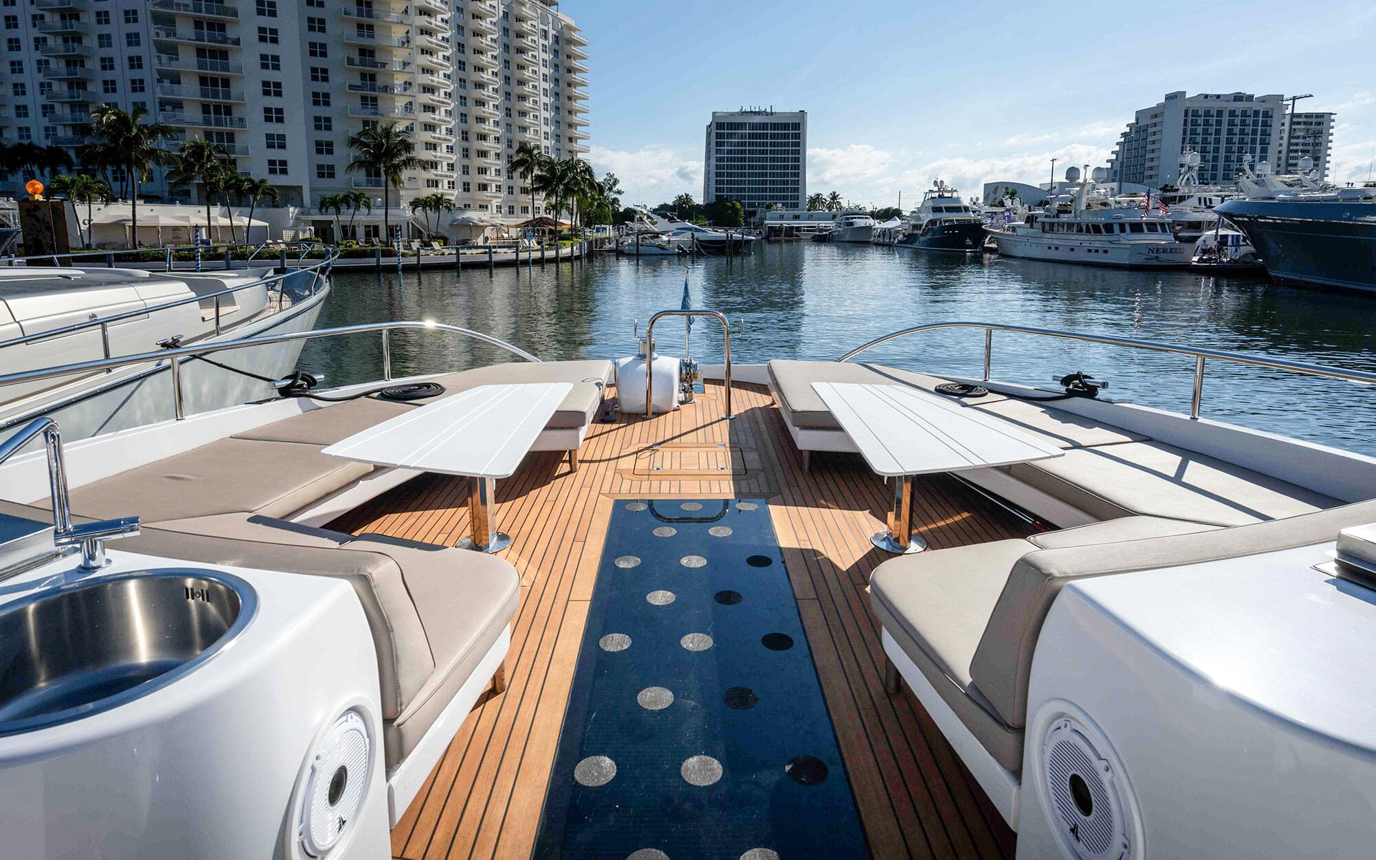 Yacht Van Der Valk 18 TissoT Yachts Switzerland