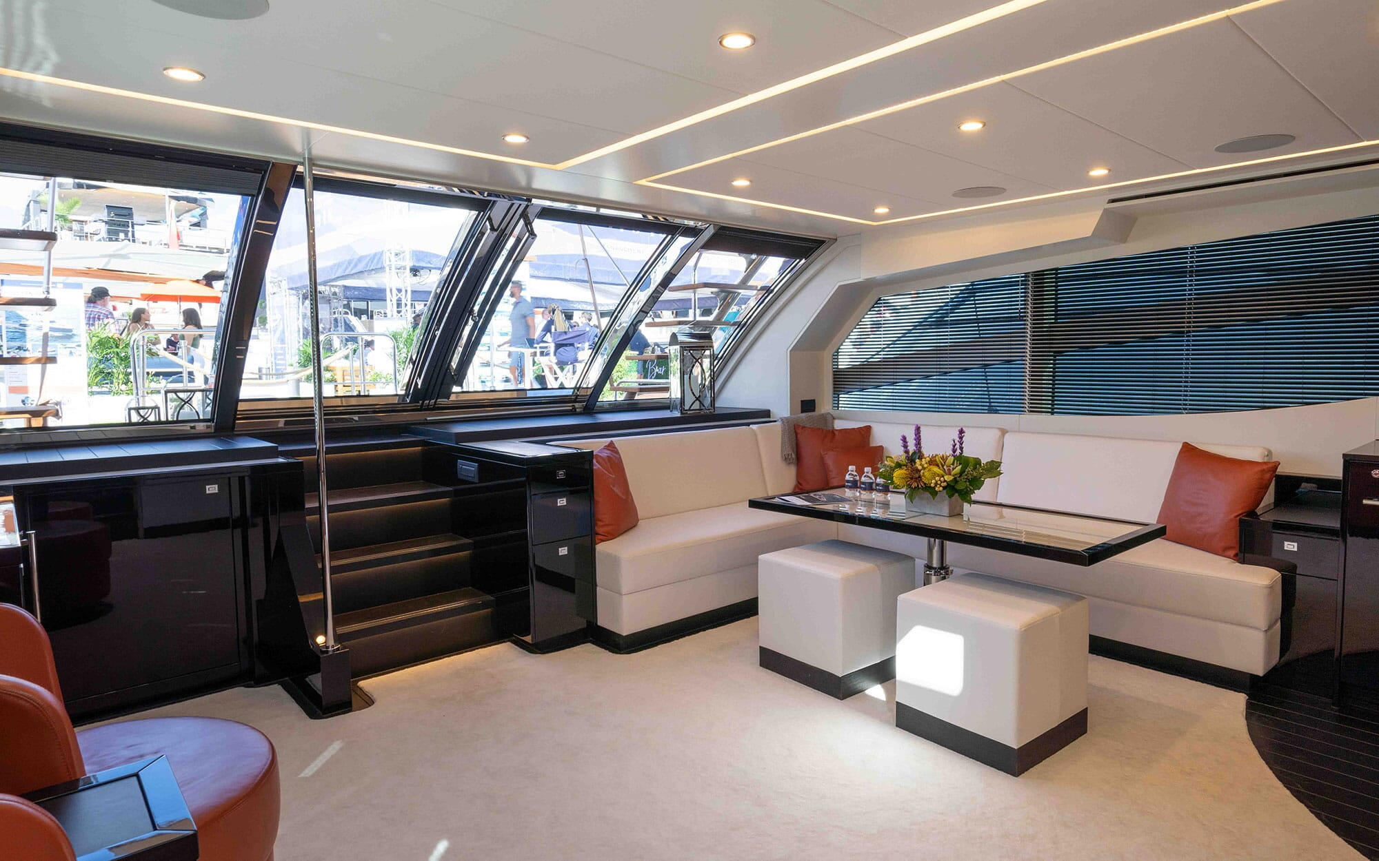Yacht Van Der Valk 18 TissoT Yachts Switzerland