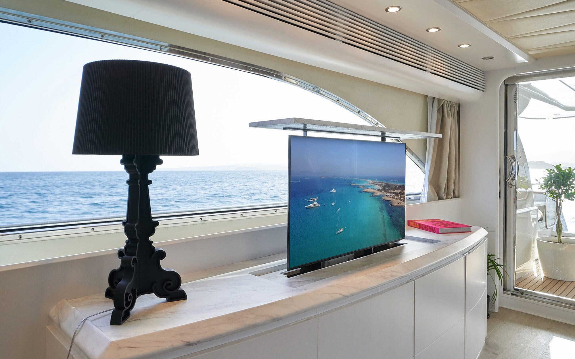 Yacht Astondoa 95 GLX TissoT Yachts Switzerland