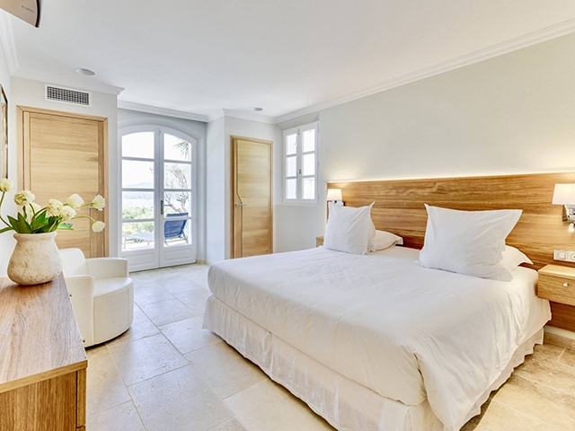Saint-Tropez TissoT Realestate : House 9.5 rooms