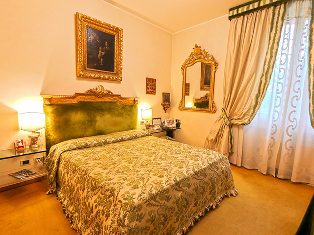 real estate - Milano - Maison 8.0 rooms