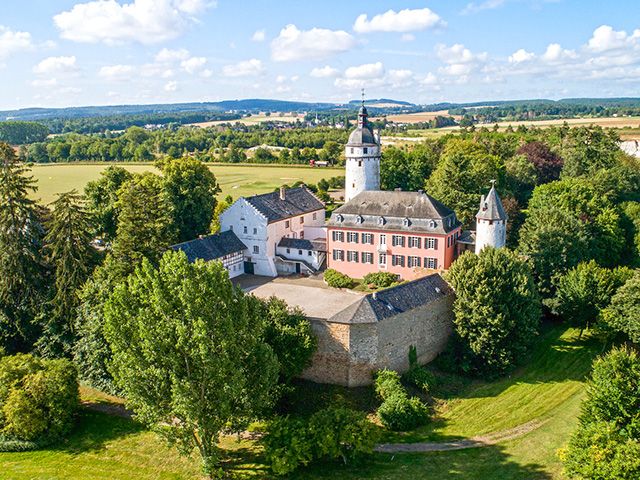 Mechernich -  Schloss - Immobilienverkauf - Deutschland - TissoT Immobilien Schweiz TissoT